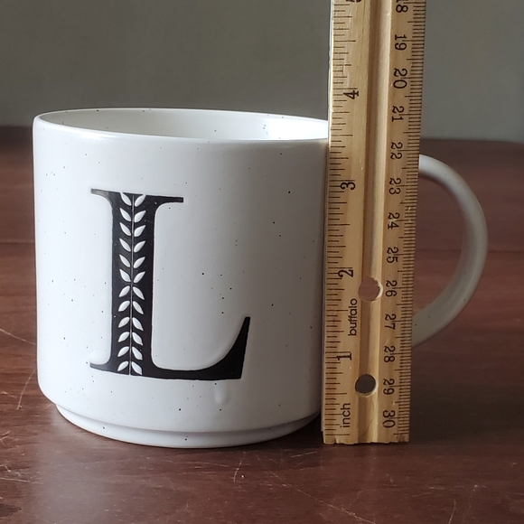 Life at Home Stoneware Mug Cup Letter L - Picture 6 of 7